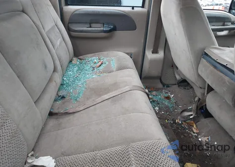 2001 Ford F-250 Lariat/Xl/Xlt из США, поврежденный, VIN 3FTNW21S81MA40986